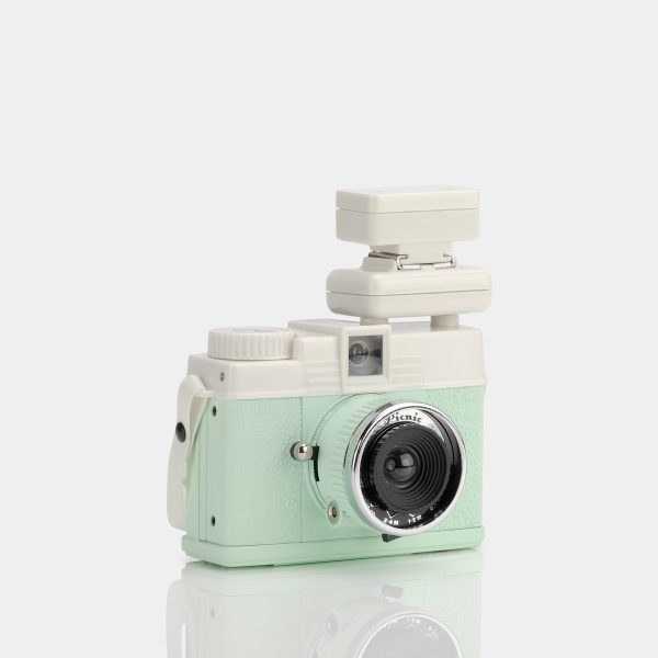 Lomography Diana Mini (Picnic Edition) 35mm Film Camera with Flash on Sale - Image 4