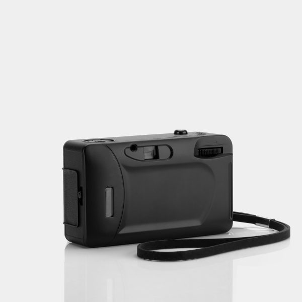Lomography Fisheye One Black 35mm Film Camera Hot on Sale - Image 3