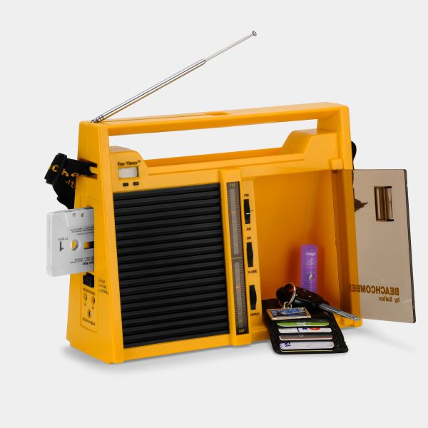 Beachcomber by Salton BC-1C AM FM Radio and Cassette Player Hot on Sale - Image 2
